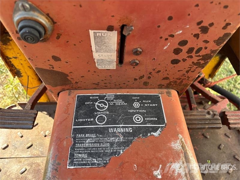 International 674 2WD Tractor Tratores Agrícolas usados