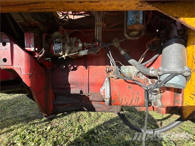 International 674 2WD Tractor Tratores Agrícolas usados
