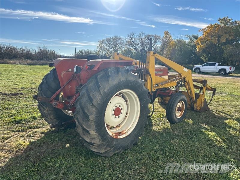International 674 2WD Tractor Tratores Agrícolas usados