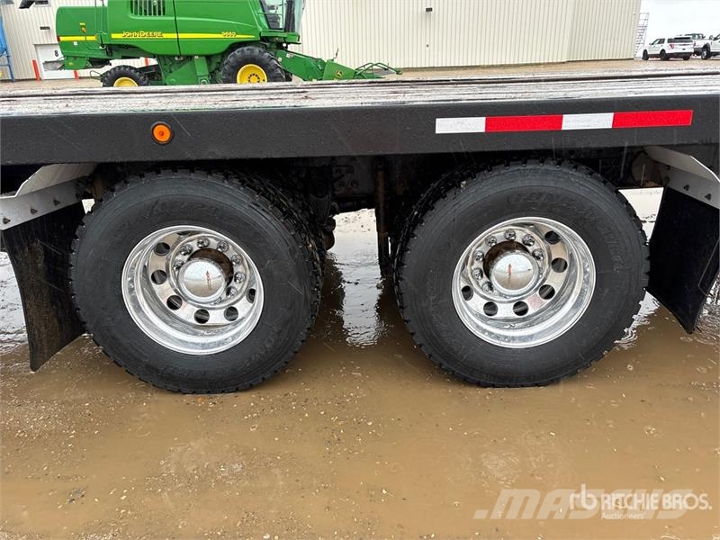 International 7000 6x4 Rollback Truck مركبات إصلاح الأعطال