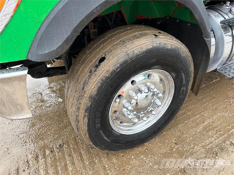 International 7000 6x4 Rollback Truck مركبات إصلاح الأعطال