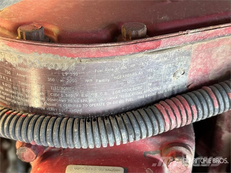 International 7000 6x4 Rollback Truck مركبات إصلاح الأعطال