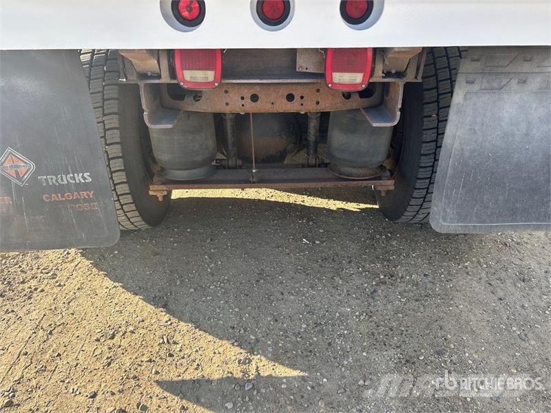 International 7400 Tippbil