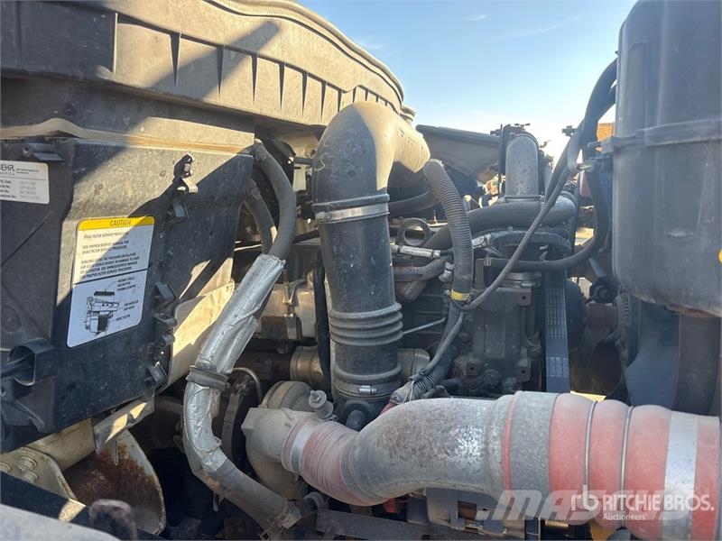 International 7400 Tippbil