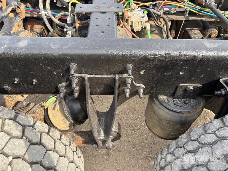 International 7400 Kabine i unutrašnjost
