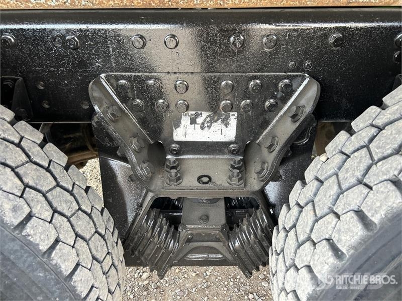 International 7400 شاحنات قلابة