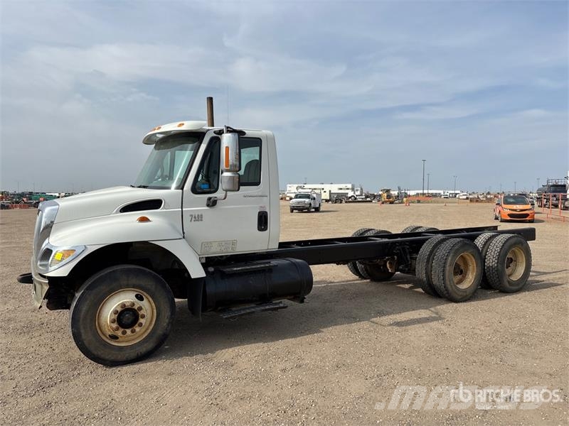 International 7400 Kabine i unutrašnjost