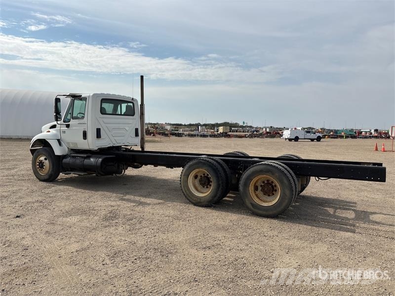 International 7400 Kabine i unutrašnjost