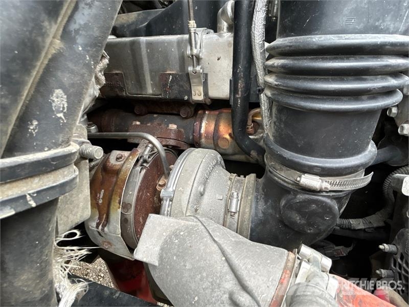 International 7400 شاحنات قلابة