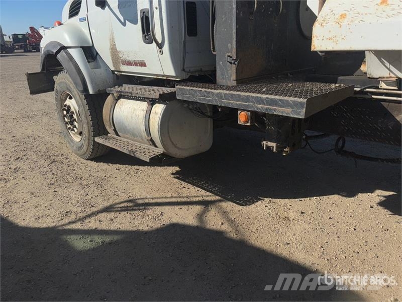 International 7400 Tippbil
