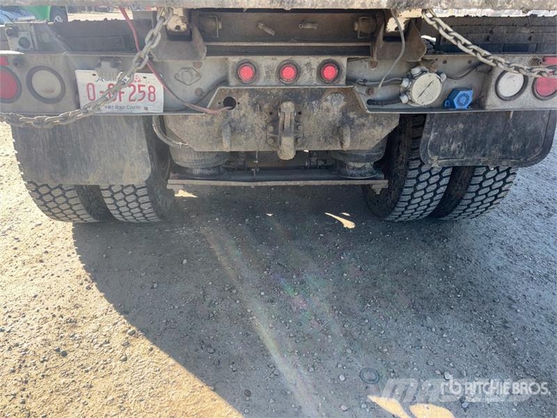 International 7400 Tippbil
