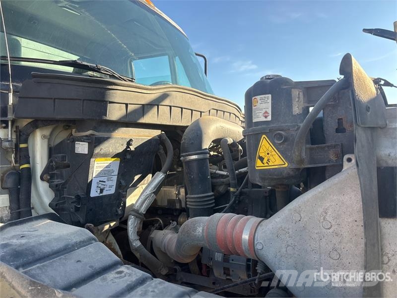 International 7400 Tippbil