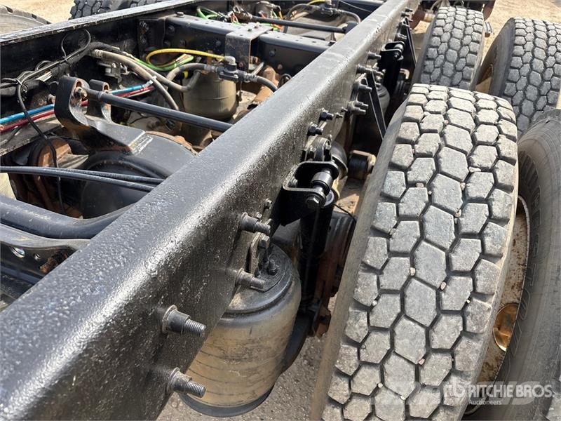 International 7400 Kabine i unutrašnjost