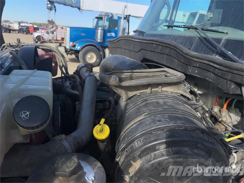 International 7400 Tippbil