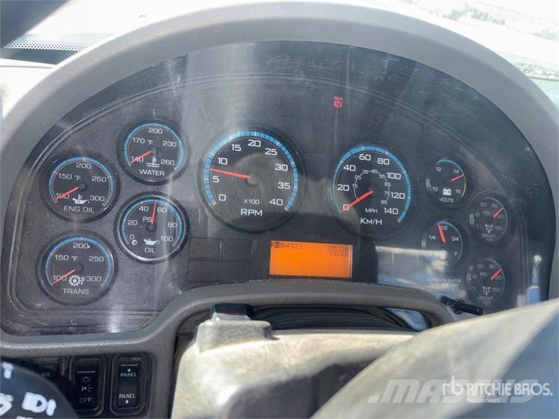 International 7400 Tippbil