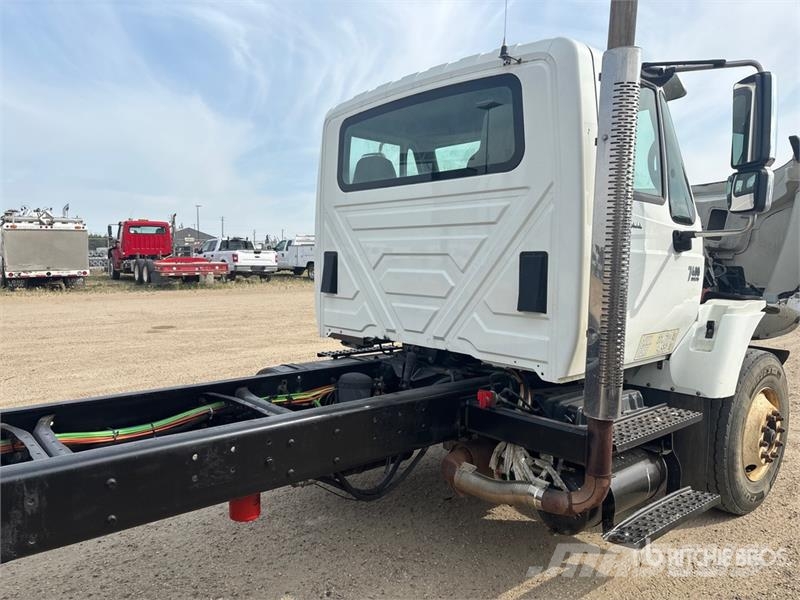 International 7400 Kabine i unutrašnjost