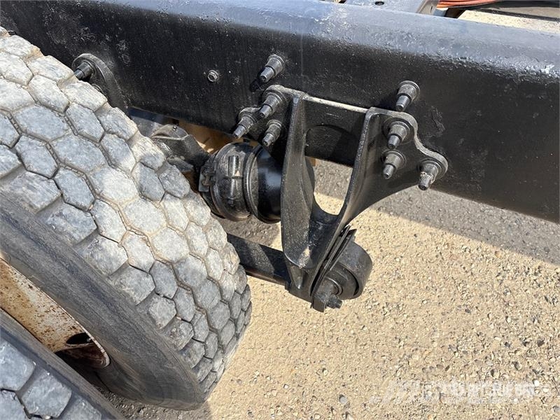 International 7400 Kabine i unutrašnjost