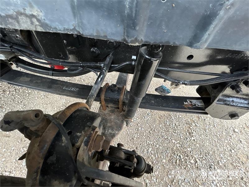 International 7400 شاحنات قلابة