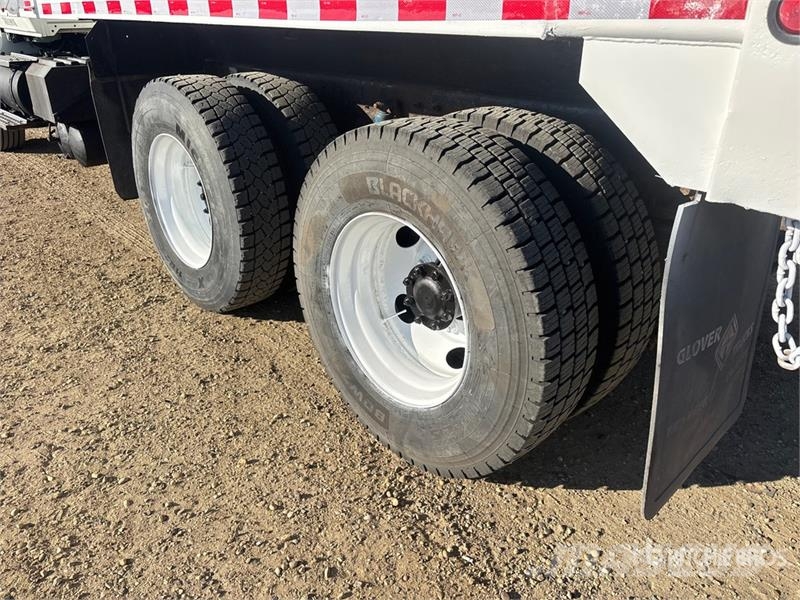 International 7400 Tippbil