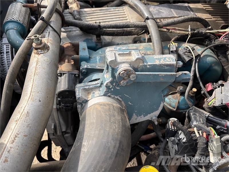 International 7400 Kabine i unutrašnjost