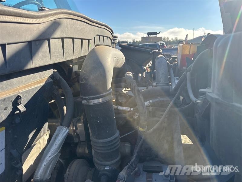 International 7400 Tippbil