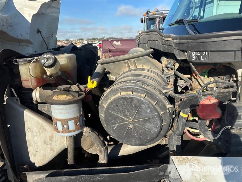 International 7400 Tippbil