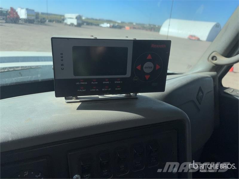International 7400 Tippbil