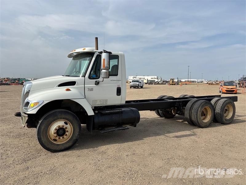 International 7400 Kabine i unutrašnjost