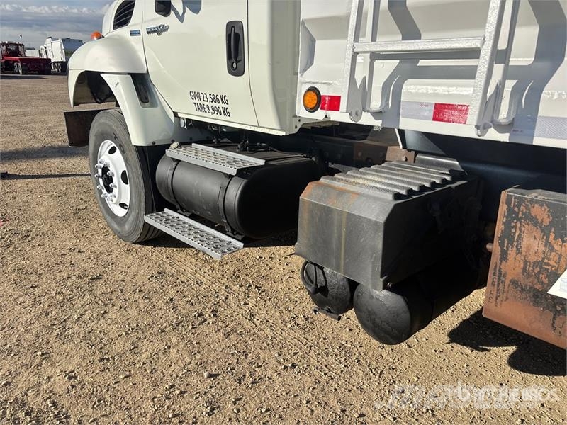 International 7400 Tippbil