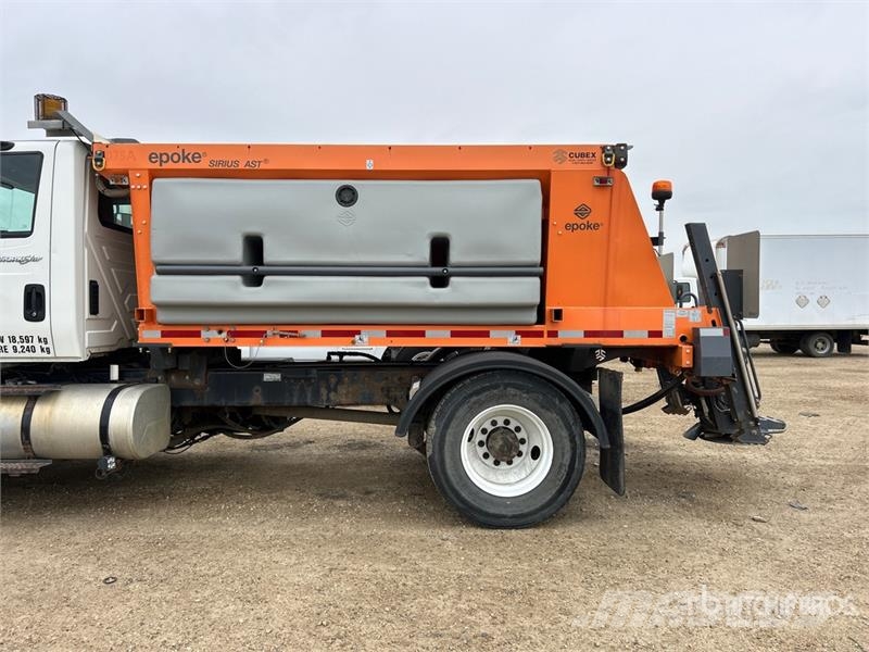 International 7400 SBA 4x2 Snow Plow Truck Municipal/vehicul cu uz general