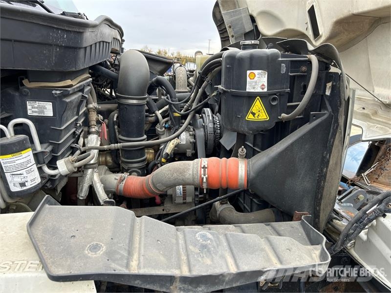International 7400 SBA 4x2 Snow Plow Truck Municipal/vehicul cu uz general