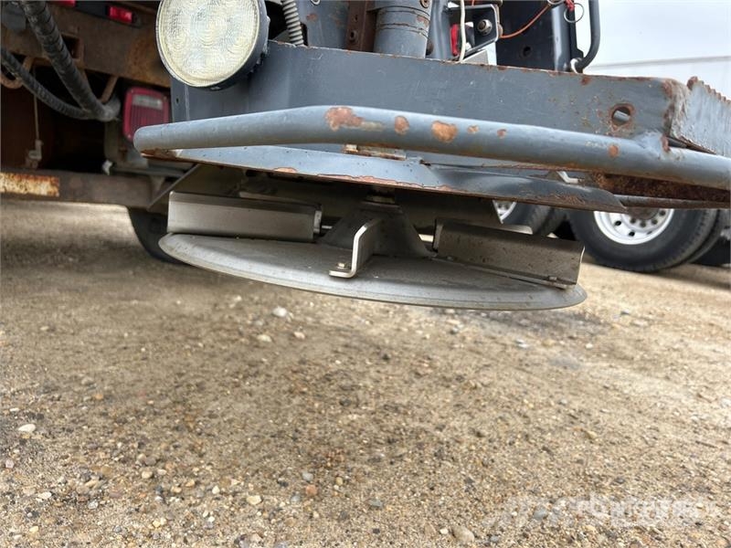 International 7400 SBA 4x2 Snow Plow Truck Municipal/vehicul cu uz general