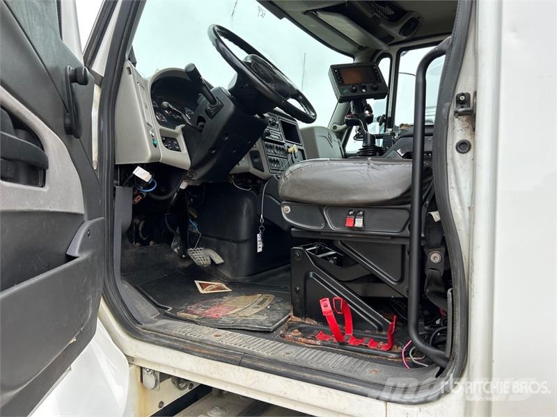 International 7400 SBA 4x2 Snow Plow Truck Municipal/vehicul cu uz general