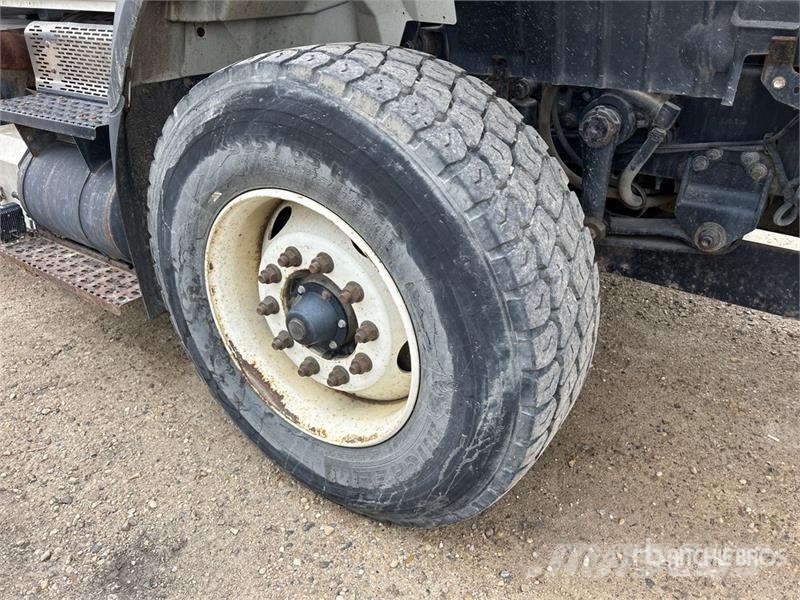 International 7400 SBA 4x2 Snow Plow Truck Municipal/vehicul cu uz general
