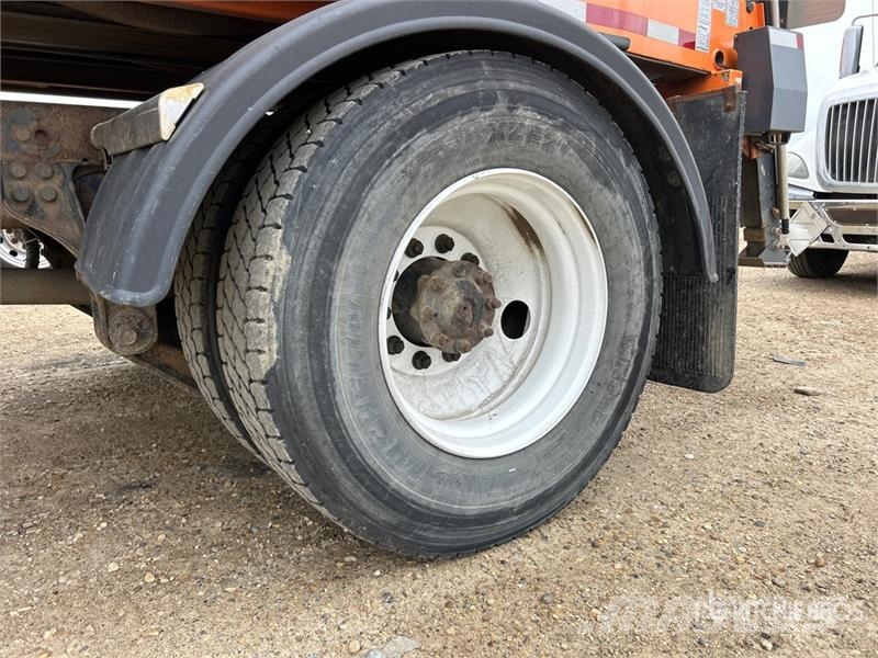 International 7400 SBA 4x2 Snow Plow Truck Municipal/vehicul cu uz general