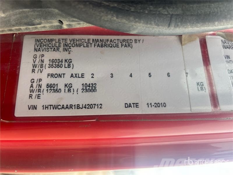 International 7400 WorkStar Cab and Chassis Cabines