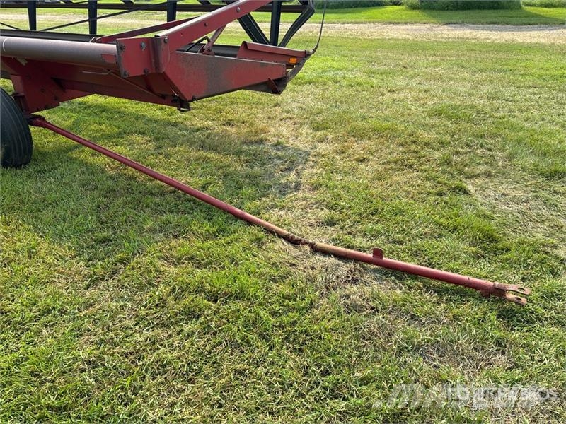 International 75 25 ft Pull Type Swather Windrower Segadoras hileradoras