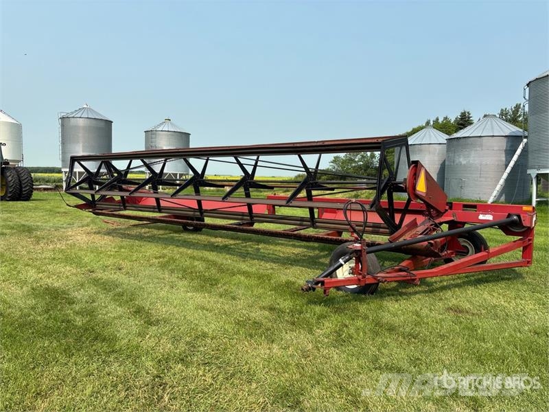 International 75 25 ft Pull Type Swather Windrower Segadoras hileradoras