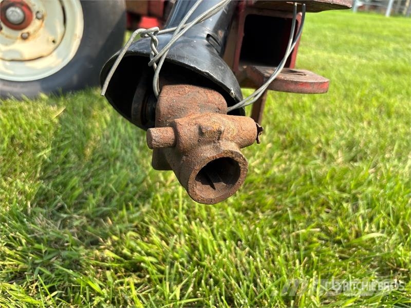 International 75 25 ft Pull Type Swather Windrower Segadoras hileradoras