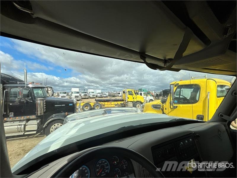 International 7500 Kabíny a interiér