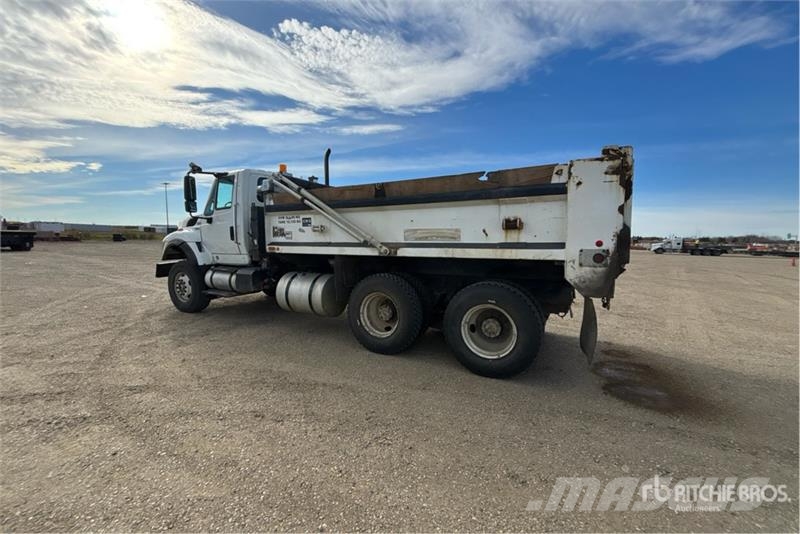 International 7500 Kipper