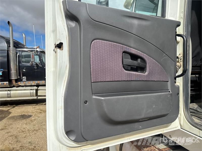 International 7500 Kabíny a interiér