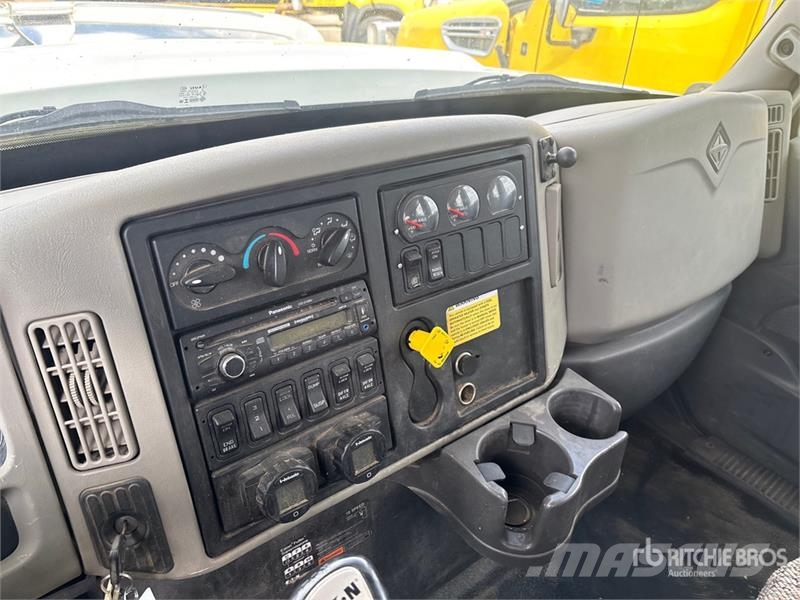 International 7500 Kabíny a interiér