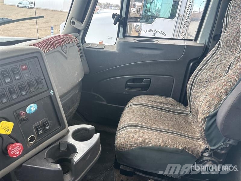International 7500 Kipper