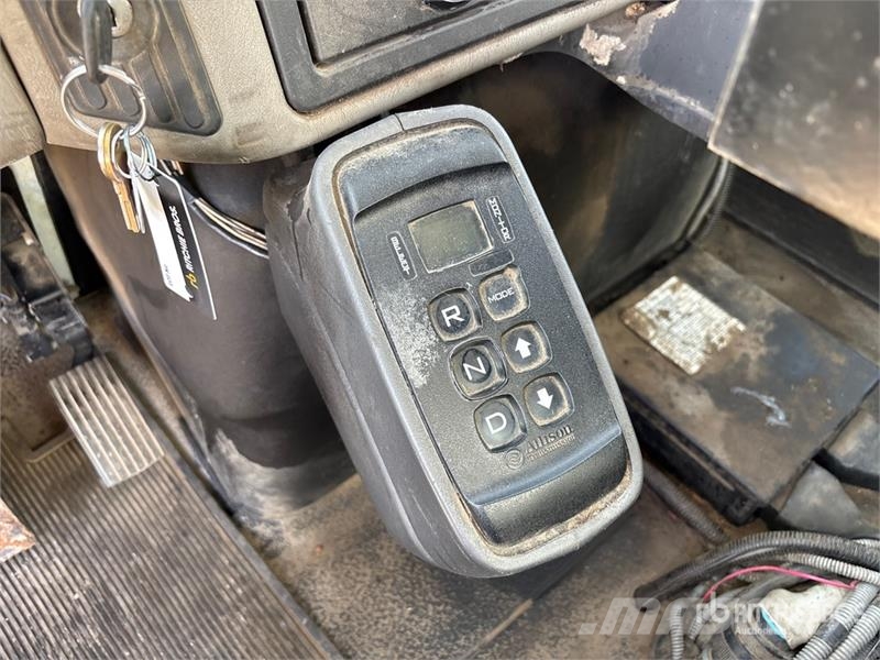 International 7500SBA 6x4 Waste Collection Truck Camion poubelle