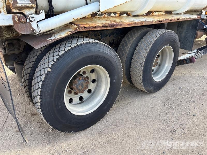International 7500SBA 6x4 Waste Collection Truck Camion poubelle
