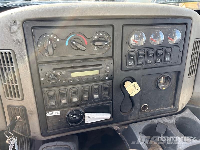 International 7500SBA 6x4 Waste Collection Truck Camion poubelle