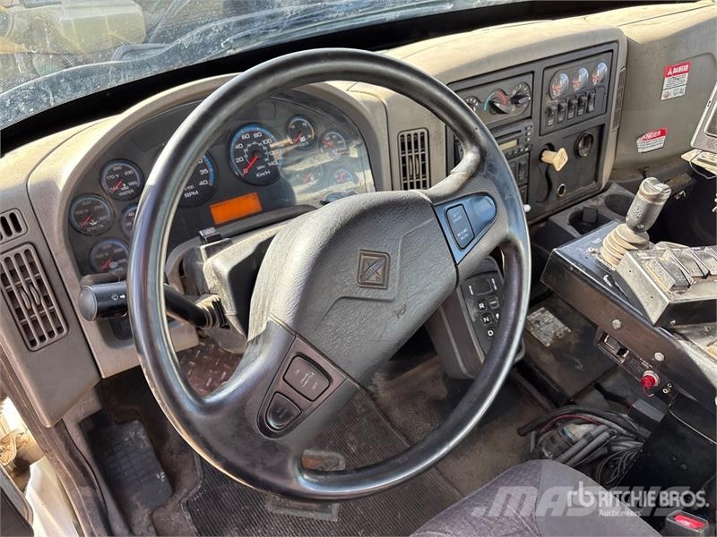 International 7500SBA 6x4 Waste Collection Truck Camion poubelle