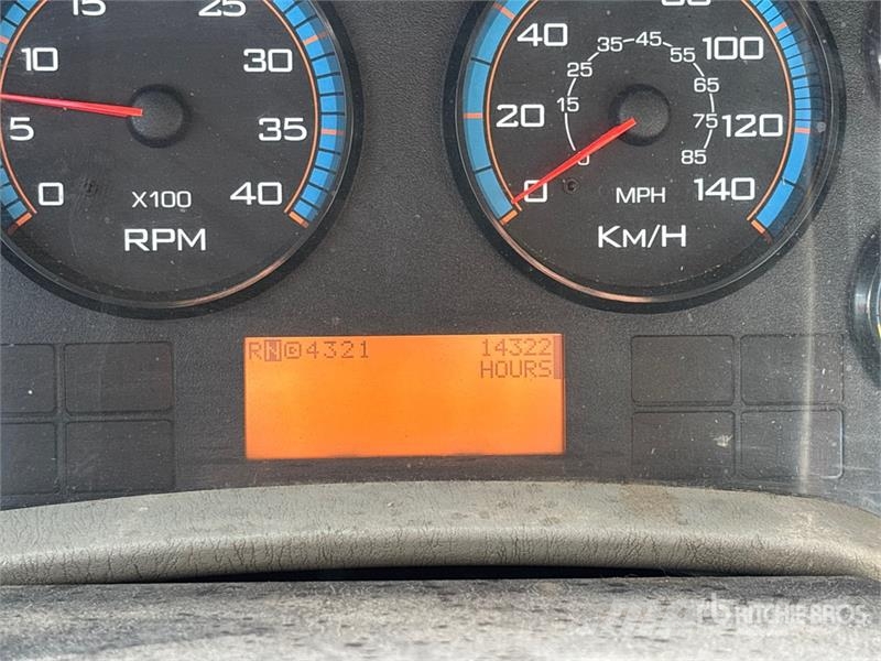 International 7500SBA 6x4 Waste Collection Truck Camion poubelle