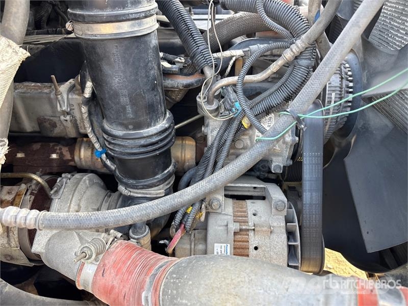 International 7500SBA 6x4 Waste Collection Truck Camion poubelle